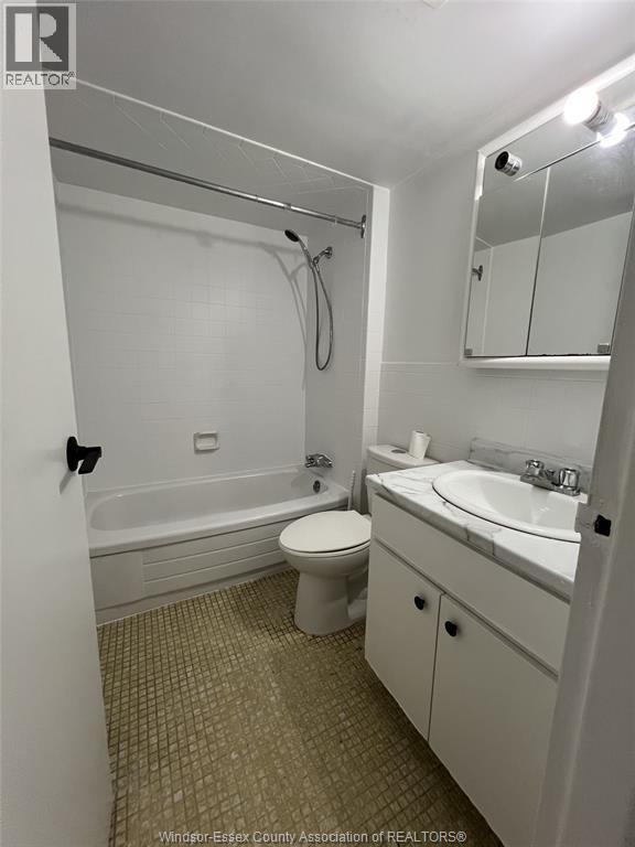 1580 Moy Avenue Unit# 201, Windsor, Ontario  N8X 4S9 - Photo 3 - 26010798