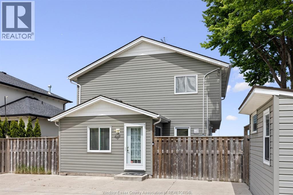 689 Ross Beach, Lakeshore, Ontario  N8L 0H1 - Photo 2 - 26010849