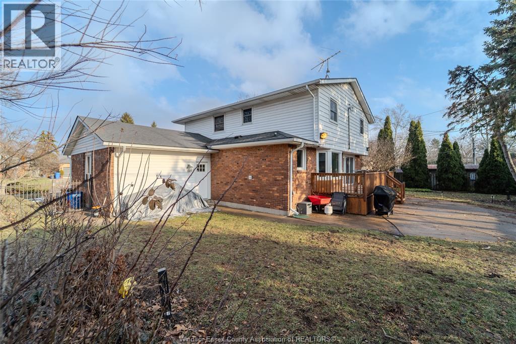 2477 Mark Avenue, Windsor, Ontario  N9E 2W2 - Photo 31 - 26010806