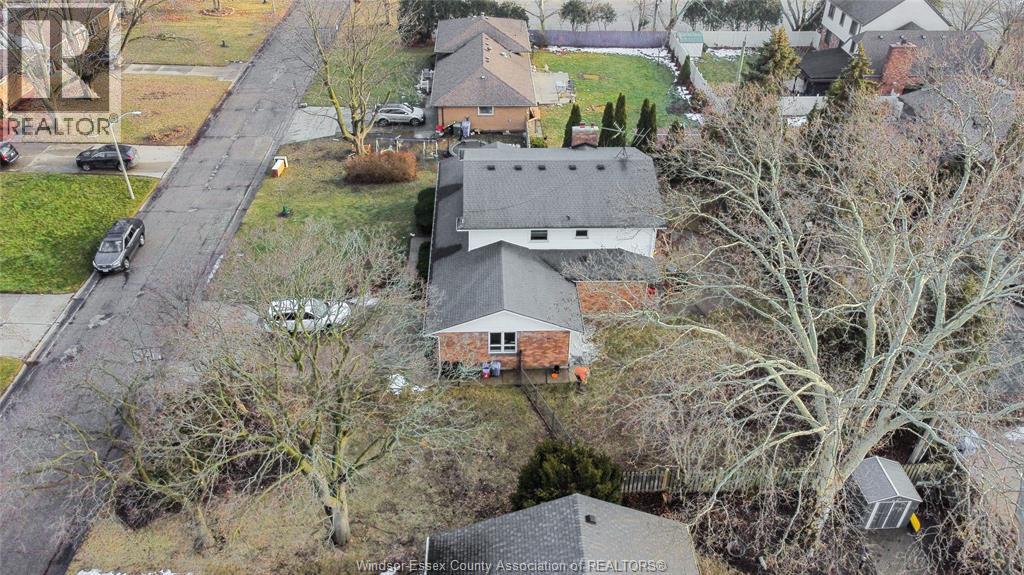 2477 Mark Avenue, Windsor, Ontario  N9E 2W2 - Photo 39 - 26010806