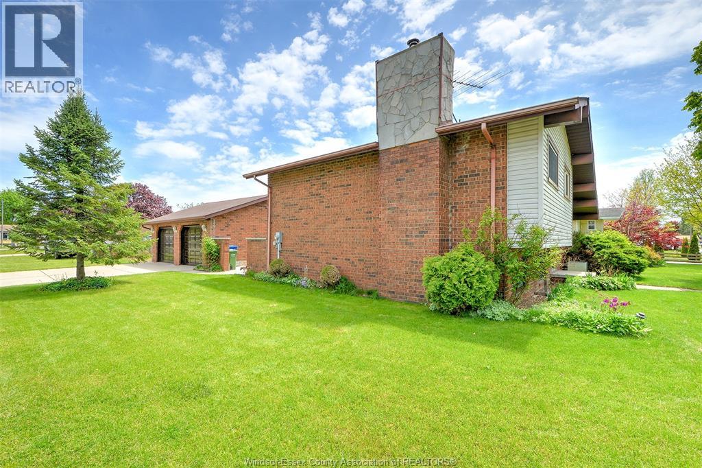204 Pearson Drive, Harrow, Ontario  N0R 1G0 - Photo 4 - 26010862
