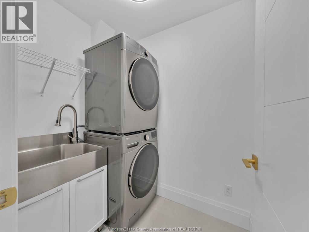 3684 Sutton Avenue, Windsor, Ontario  N9E 0B3 - Photo 29 - 26010750
