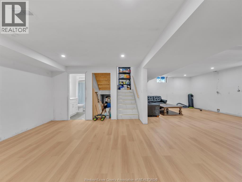3684 Sutton Avenue, Windsor, Ontario  N9E 0B3 - Photo 34 - 26010750