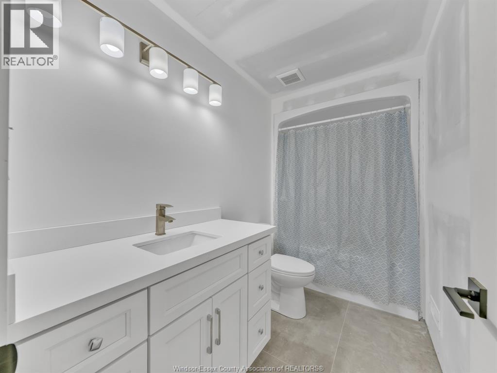 3684 Sutton Avenue, Windsor, Ontario  N9E 0B3 - Photo 38 - 26010750