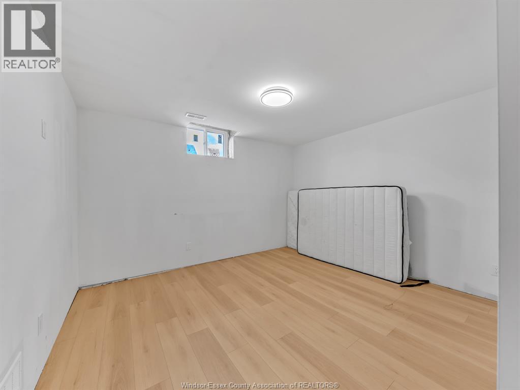 3684 Sutton Avenue, Windsor, Ontario  N9E 0B3 - Photo 39 - 26010750