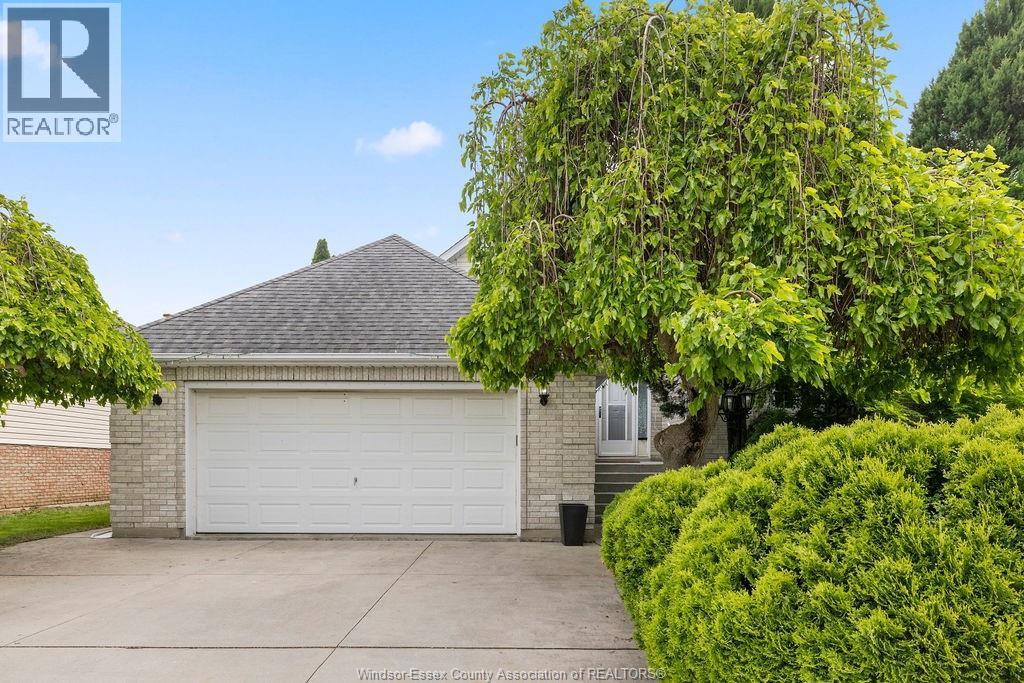 4577 HUNT CLUB CRESCENT, Windsor, Ontario