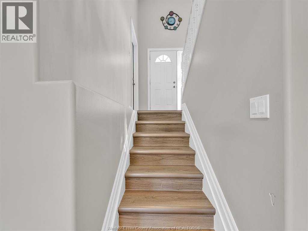 2115 Everts, Windsor, Ontario  N9B 3X7 - Photo 15 - 26011080