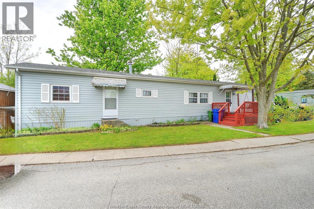 8 ASH COURT, McGregor, Ontario