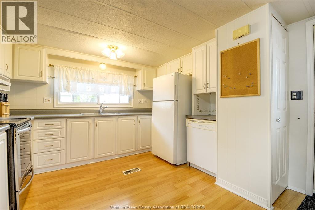 8 Ash Court, Mcgregor, Ontario  N0R 1J0 - Photo 10 - 26010988