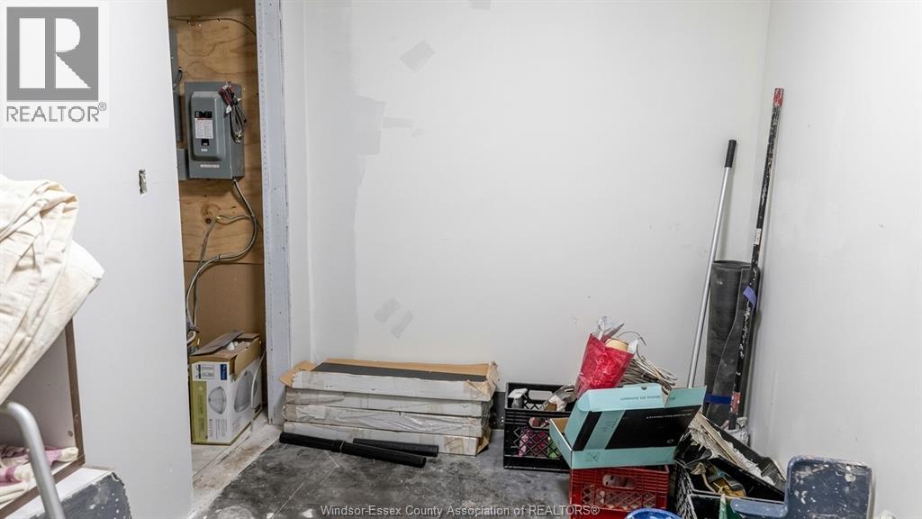 286 Ouellette Avenue, Windsor, Ontario  N9A 1A5 - Photo 6 - 26011060