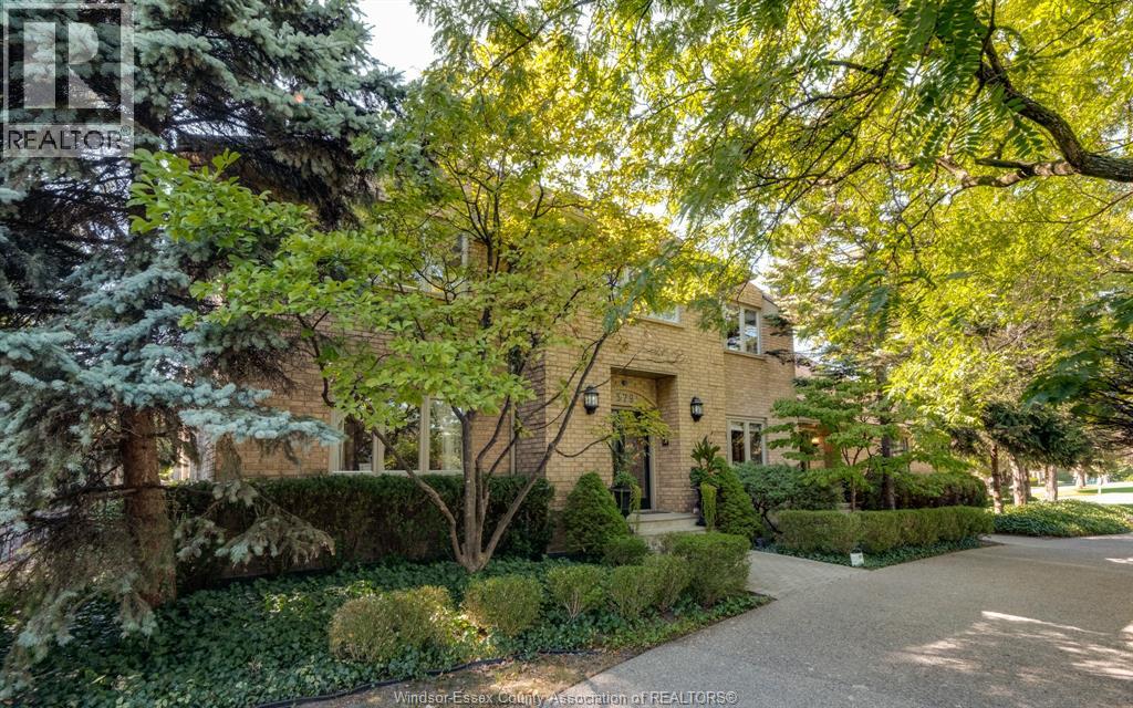 379 ELMGROVE DRIVE, Lakeshore, Ontario