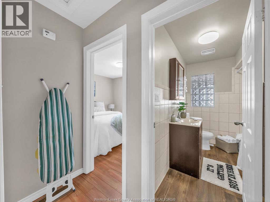 162 Robson Rd, Leamington, Ontario  N8H 5R1 - Photo 14 - 26011047