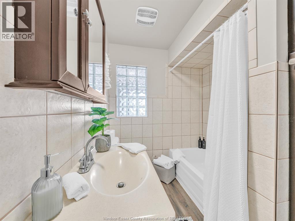162 Robson Rd, Leamington, Ontario  N8H 5R1 - Photo 22 - 26011047