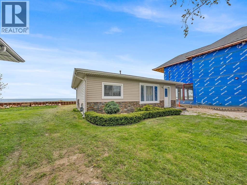 162 Robson Rd, Leamington, Ontario  N8H 5R1 - Photo 3 - 26011047