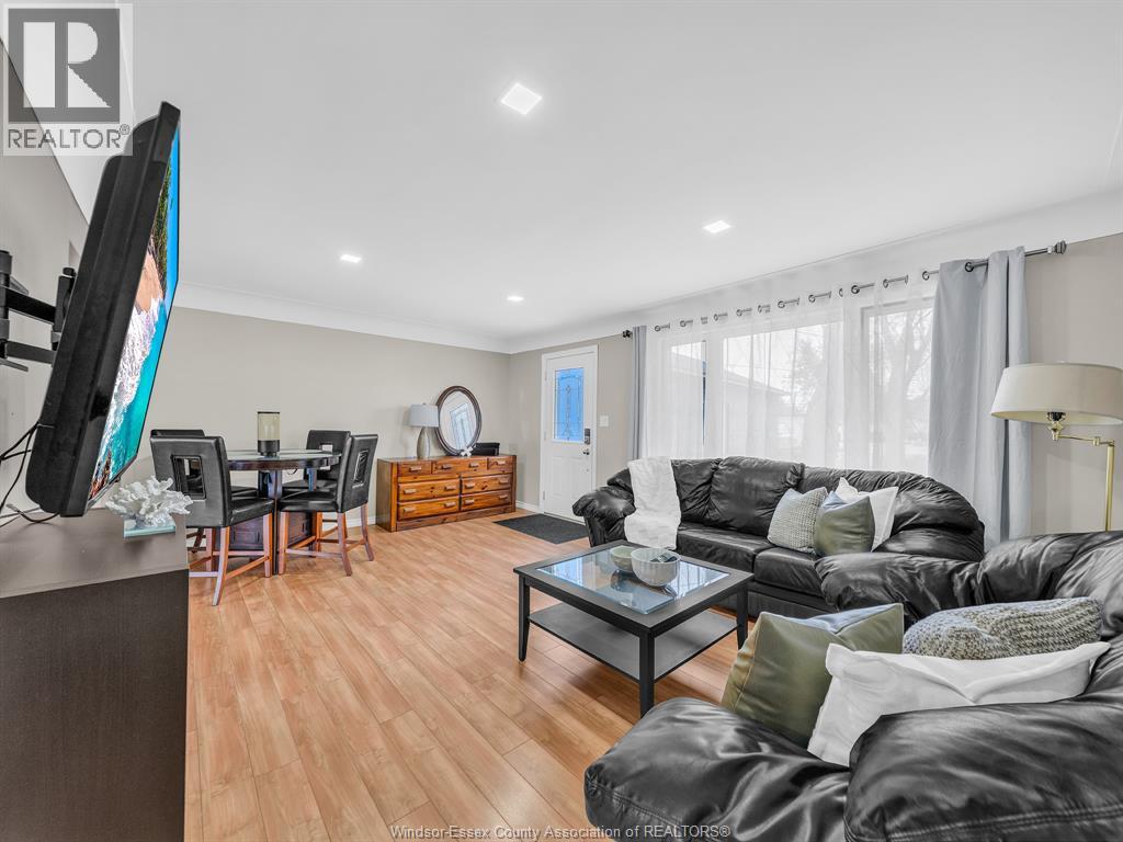 162 Robson Rd, Leamington, Ontario  N8H 5R1 - Photo 7 - 26011047