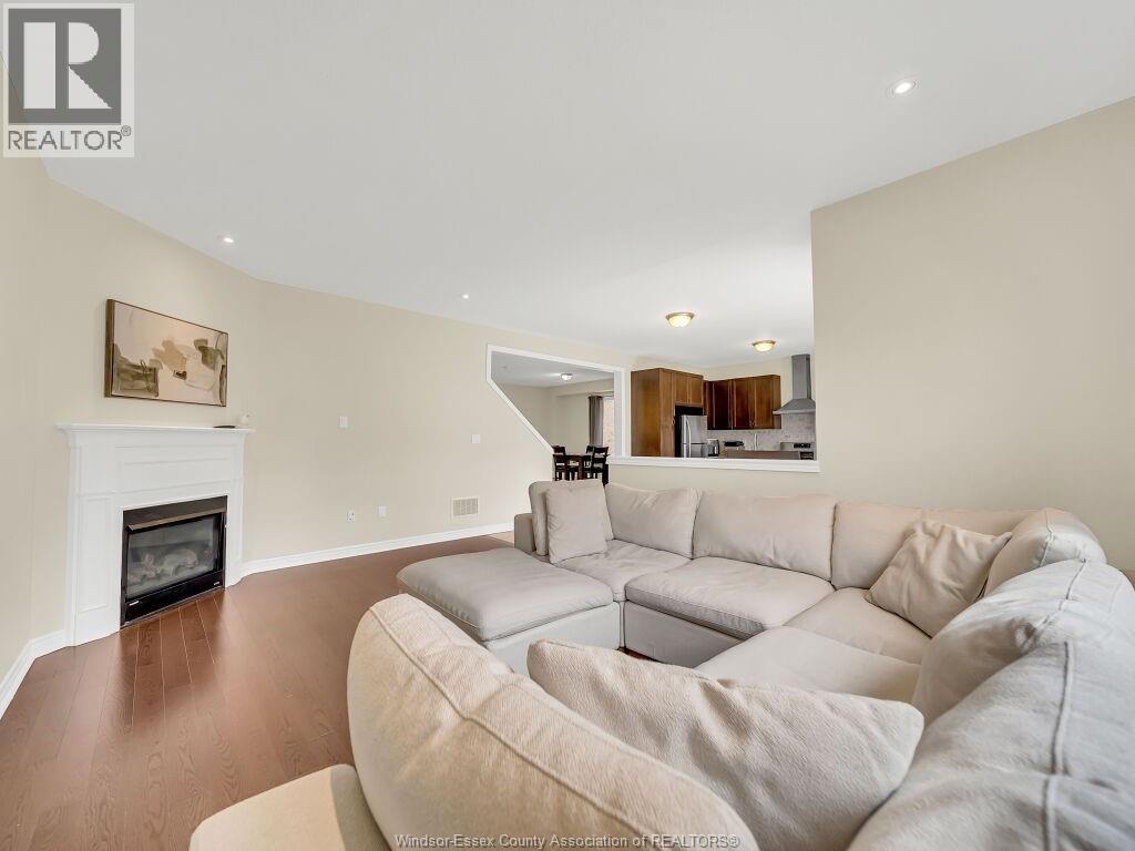 51 Merrybrook Trail, Brampton, Ontario  L7A 4V8 - Photo 6 - 26011175