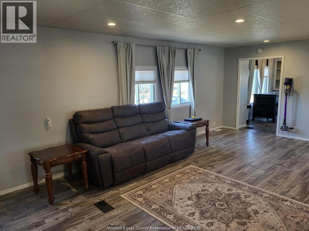 1 Wilder South Unit# Mobile Home Only, Lakeshore, Ontario  N8N 2S9 - Photo 14 - 26011203