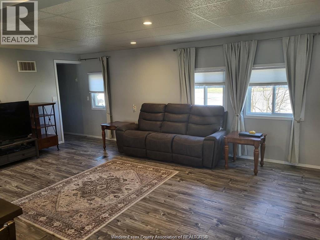1 Wilder South Unit# Mobile Home Only, Lakeshore, Ontario  N8N 2S9 - Photo 15 - 26011203