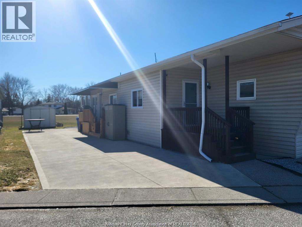 1 Wilder South Unit# Mobile Home Only, Lakeshore, Ontario  N8N 2S9 - Photo 5 - 26011203