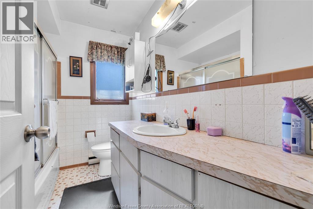 302 West Pike Creek Road, Lakeshore, Ontario  N8N 2L9 - Photo 16 - 26011183