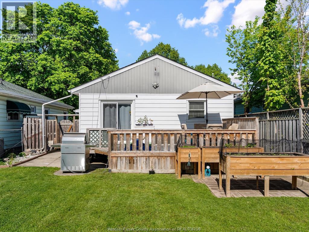 1733 Glendale, Windsor, Ontario  N9T 2N1 - Photo 29 - 26011260