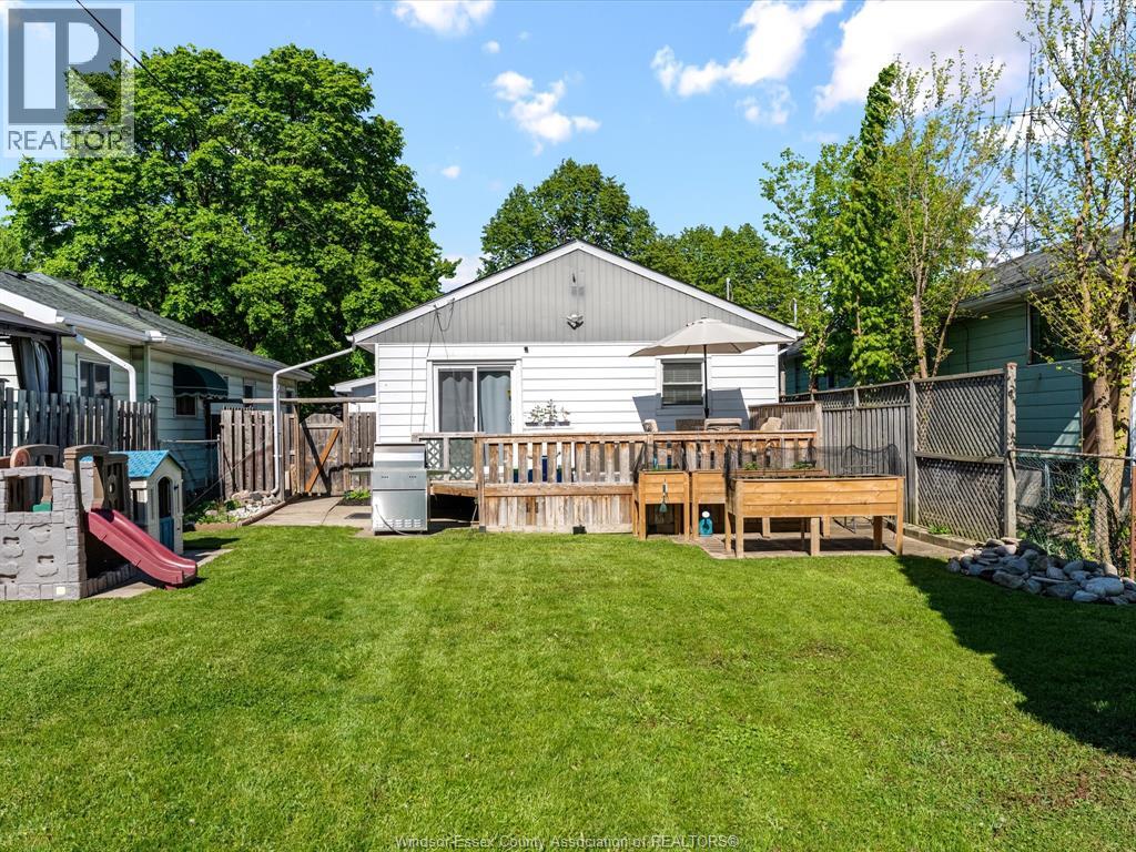 1733 Glendale, Windsor, Ontario  N9T 2N1 - Photo 30 - 26011260