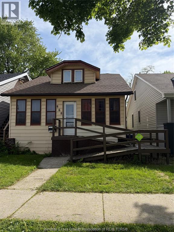 $230,000868 Janette Avenue, Windsor, Ontario