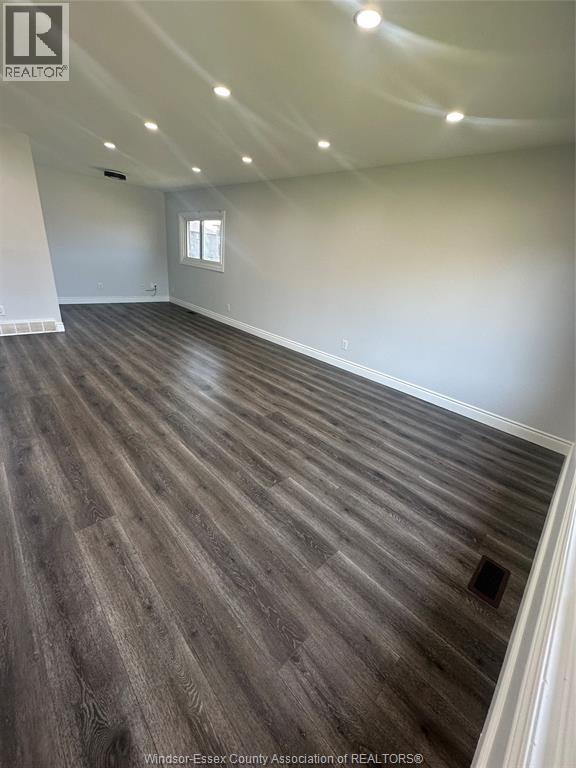 2549 Grand Marais West Unit# Upper, Windsor, Ontario  N9E 1G4 - Photo 5 - 26011275