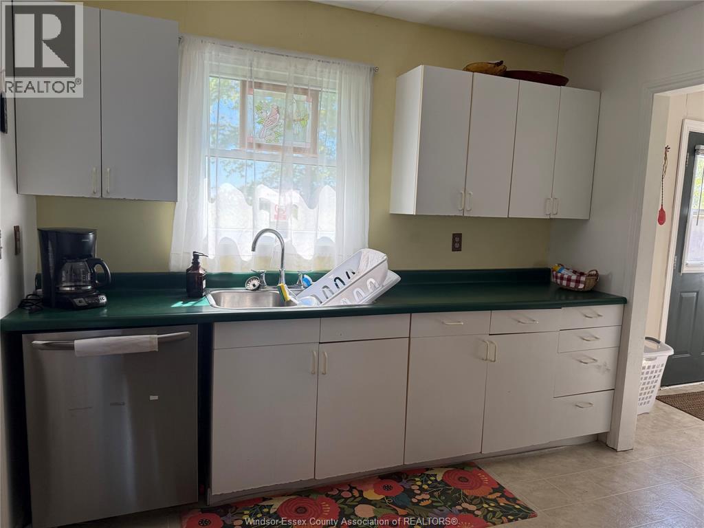 945 West Shore Road, Pelee Island, Ontario  N0R 1M0 - Photo 17 - 26011311