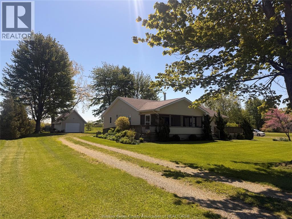 945 West Shore Road, Pelee Island, Ontario  N0R 1M0 - Photo 3 - 26011311