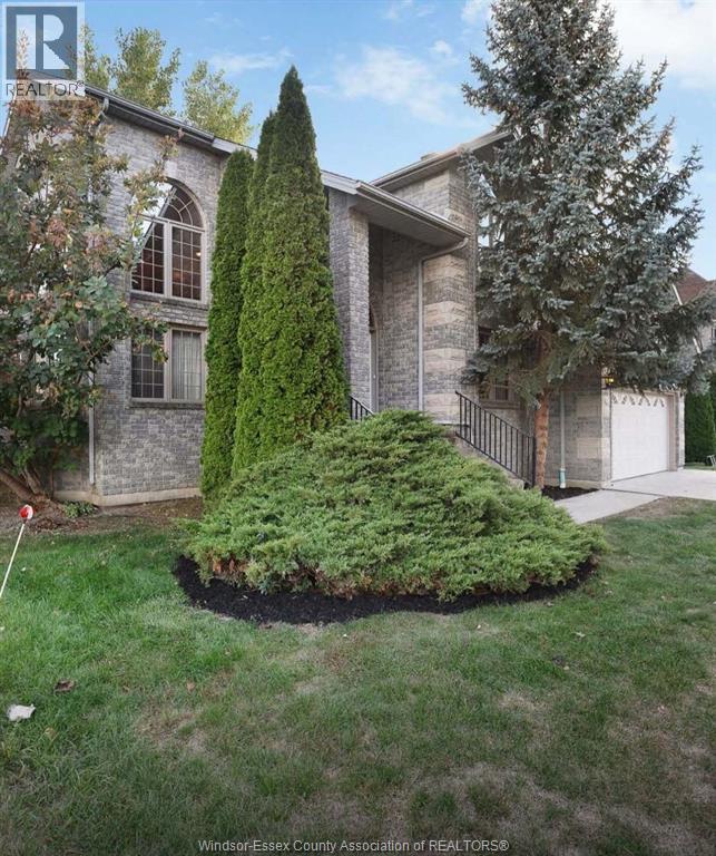 11363 Amalfi, Windsor, Ontario  N8P 1J8 - Photo 2 - 26011372