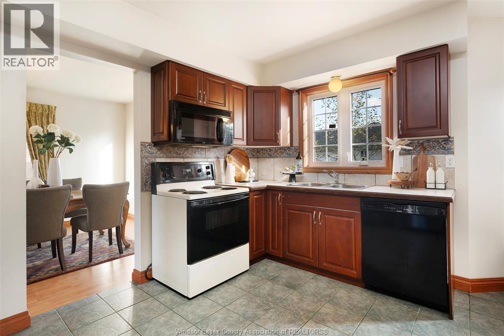 11363 Amalfi, Windsor, Ontario  N8P 1J8 - Photo 20 - 26011372
