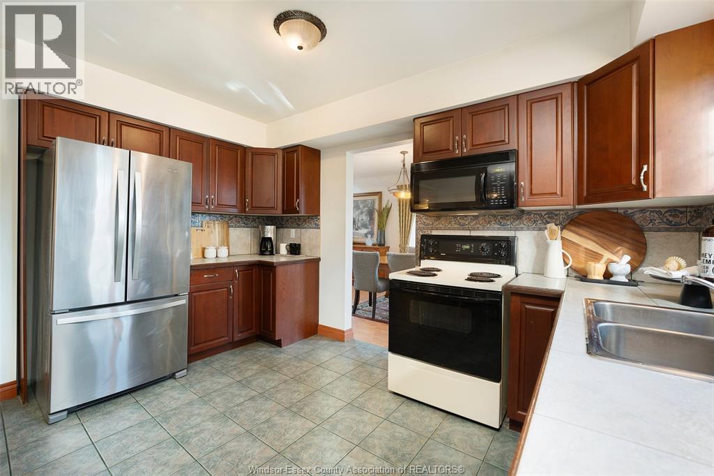 11363 Amalfi, Windsor, Ontario  N8P 1J8 - Photo 21 - 26011372