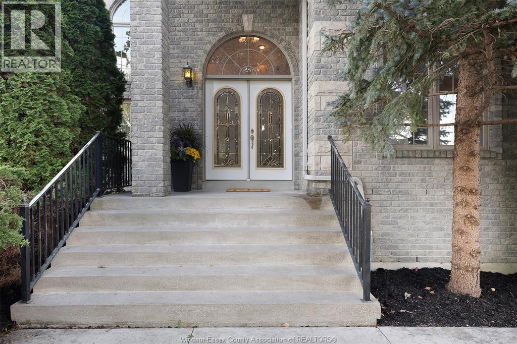 11363 Amalfi, Windsor, Ontario  N8P 1J8 - Photo 5 - 26011372