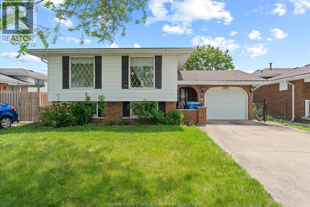 10575 Mulberry Drive, Windsor, Ontario  N8R 1H7 - Photo 1 - 26011394