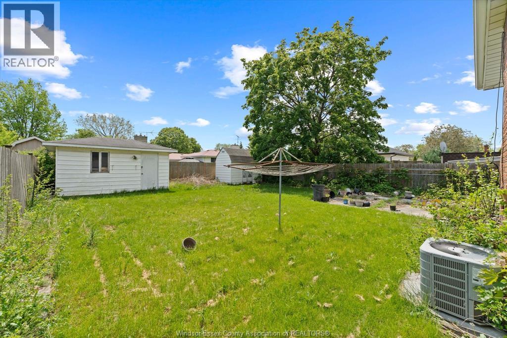 10575 Mulberry Drive, Windsor, Ontario  N8R 1H7 - Photo 28 - 26011394