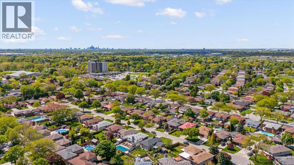 10575 Mulberry Drive, Windsor, Ontario  N8R 1H7 - Photo 35 - 26011394