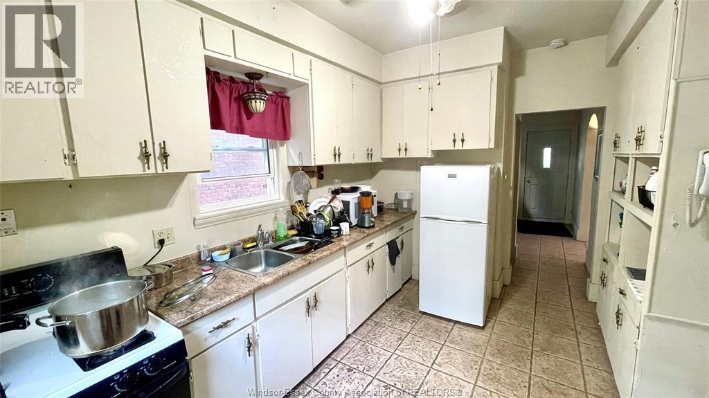 741 Partington, Windsor, Ontario  N9B 2N6 - Photo 11 - 26011438