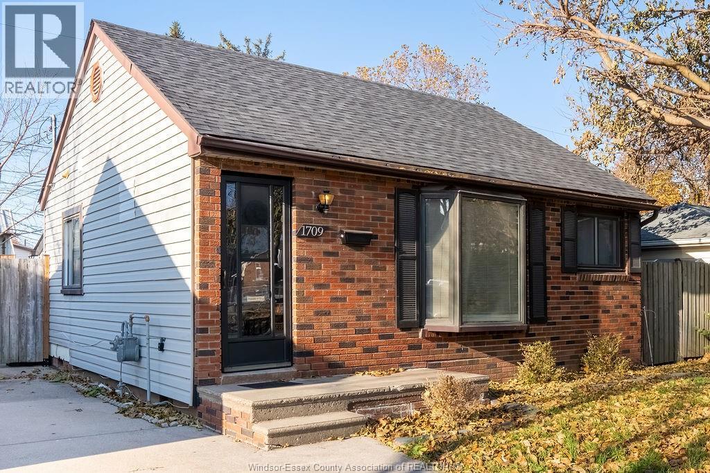 1709 Cadillac, Windsor, Ontario