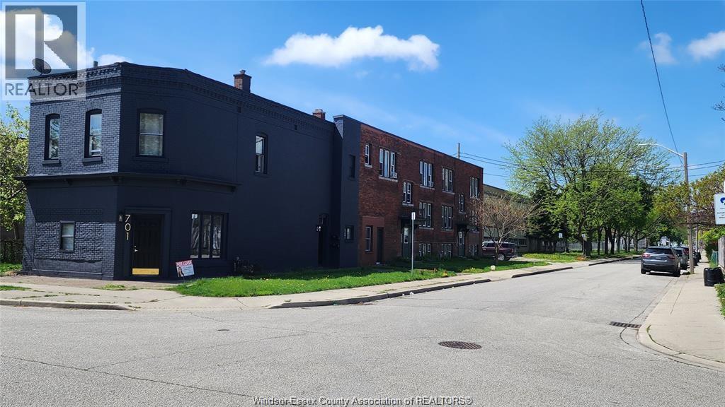 701 Marentette Unit# A, Windsor, Ontario  N9A 1Z5 - Photo 3 - 26011514