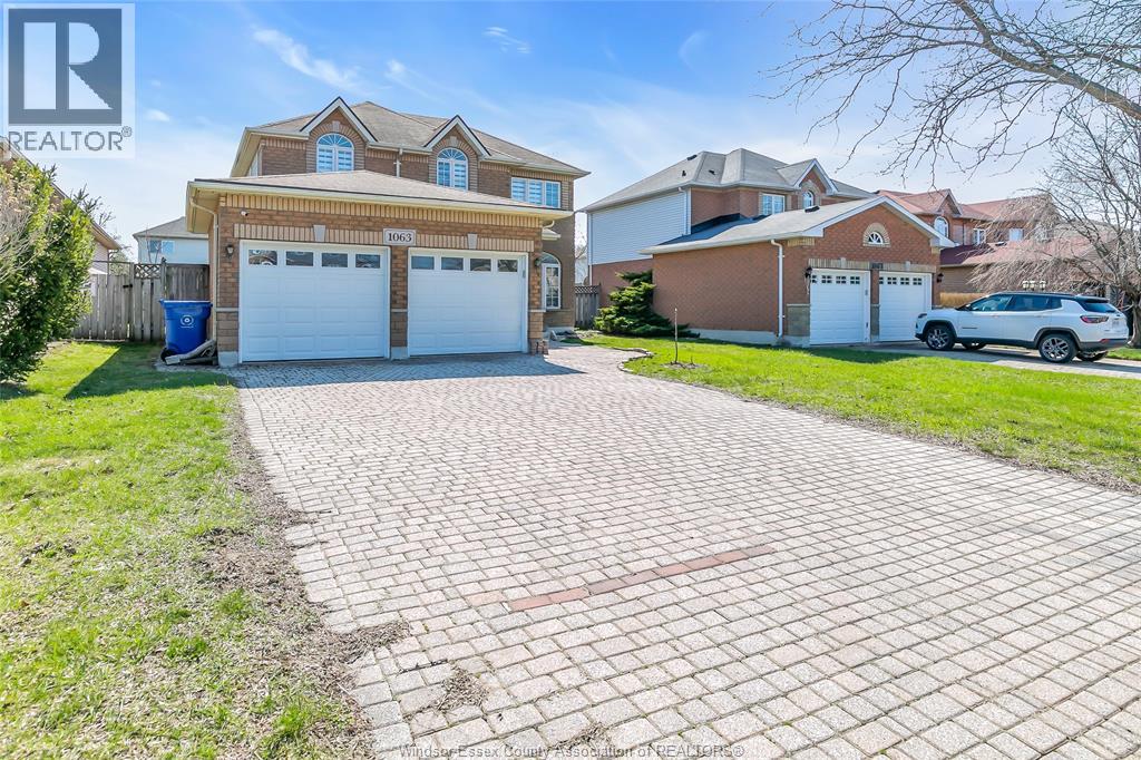 1063 Peach Blossom Crescent, Windsor, Ontario  N9G 2R5 - Photo 3 - 26011521
