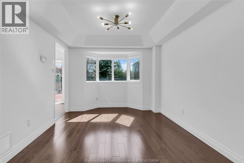 1063 Peach Blossom Crescent, Windsor, Ontario  N9G 2R5 - Photo 6 - 26011521