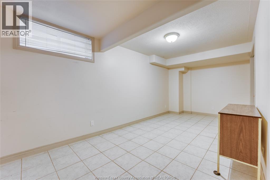 2703 Lombardy Crescent, Lasalle, Ontario  N9H 2Z1 - Photo 41 - 26011547