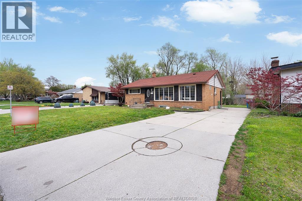 3598 Rankin Avenue, Windsor, Ontario  N9E 3C5 - Photo 4 - 26011560