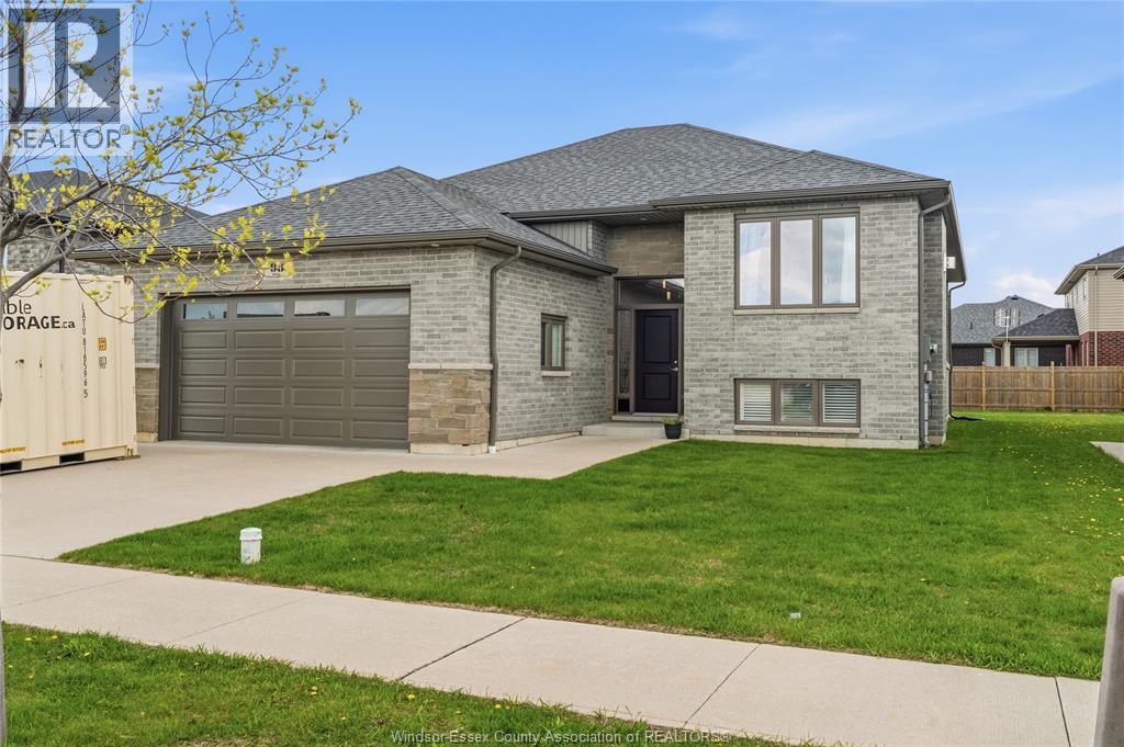 98 PETER AVENUE, Leamington, Ontario