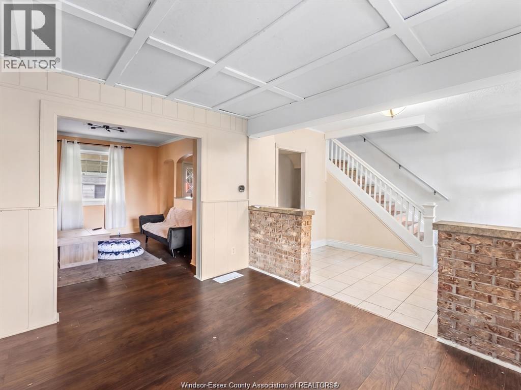 836 Elliott, Windsor, Ontario  N9A 3S7 - Photo 4 - 26011575