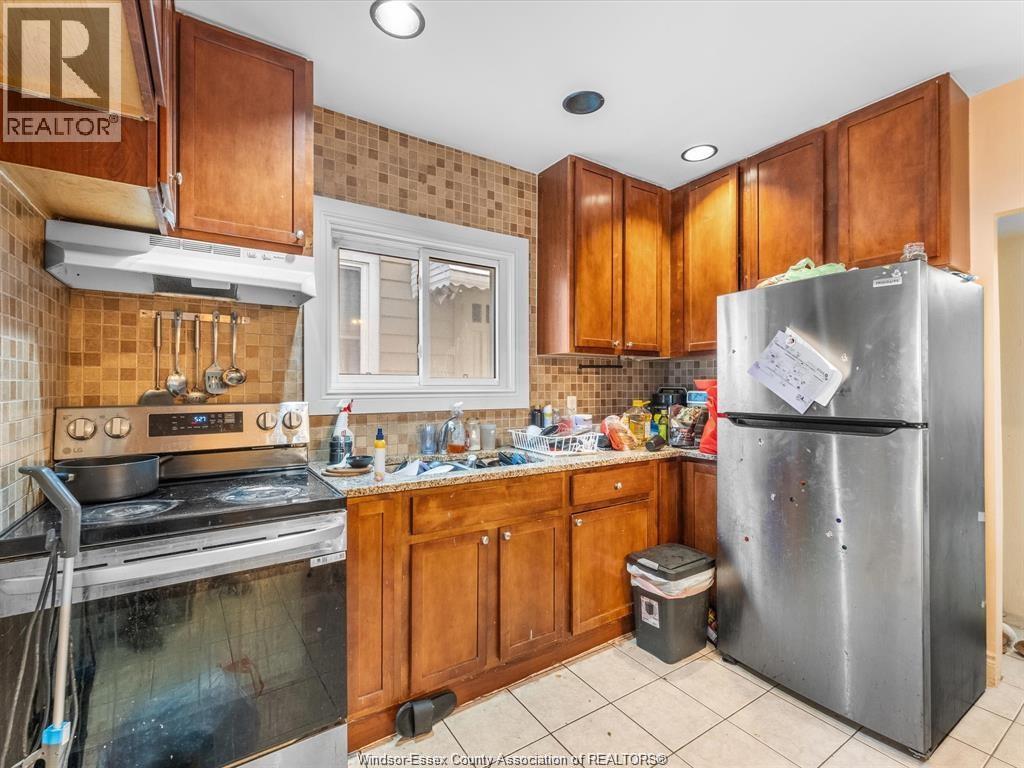 836 Elliott, Windsor, Ontario  N9A 3S7 - Photo 8 - 26011575