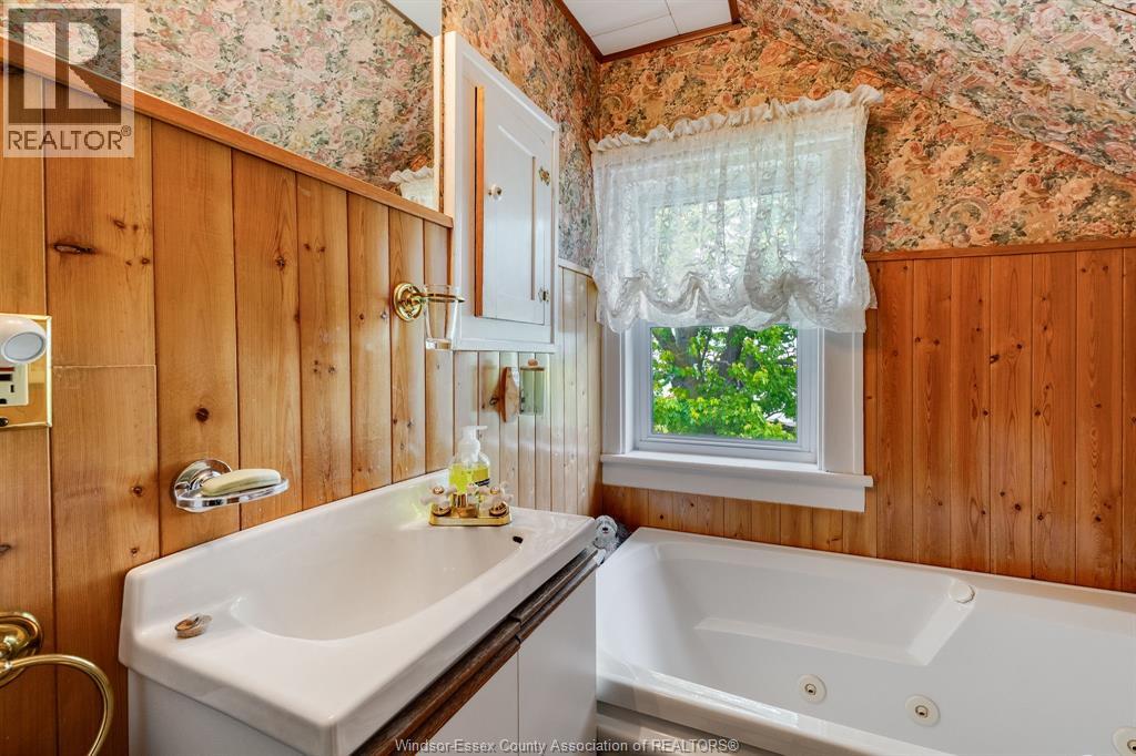 1969 Naylor Side Rd, Lakeshore, Ontario  N8M 2X7 - Photo 20 - 26011574
