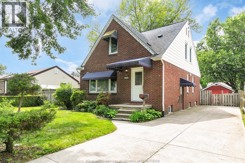 3736 VAUGHAN, Windsor, Ontario