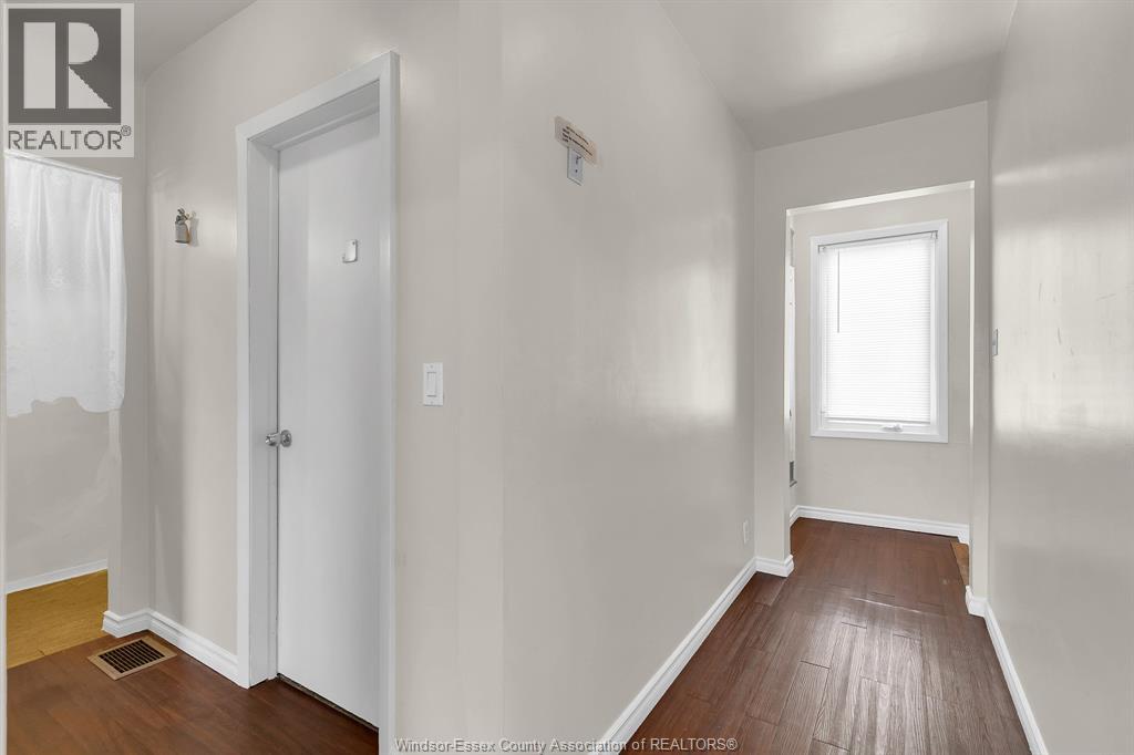 3736 Vaughan, Windsor, Ontario  N9C 1Z5 - Photo 19 - 26011622